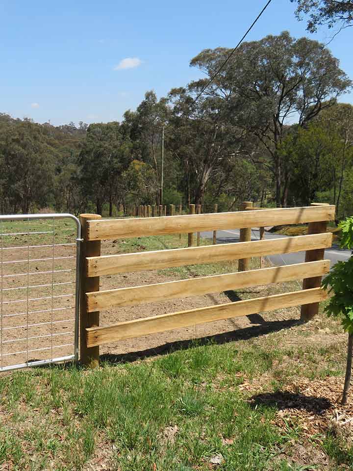 Farm-fencing-post-rail